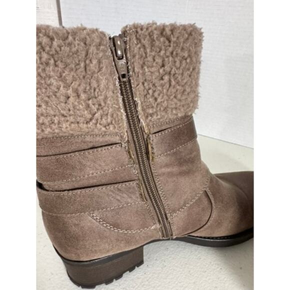 "WHITE MOUNTAIN" Womens Chunky Heel Boot "Bandwagon" Winter Boots Faux Fur - Picture 10 of 13